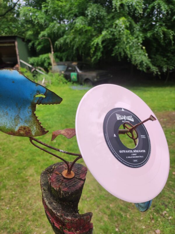 PRE-ORDER - Gute Katze Böse Katze -  Hallo Nachbar (Vinyl Single) – Bild 2